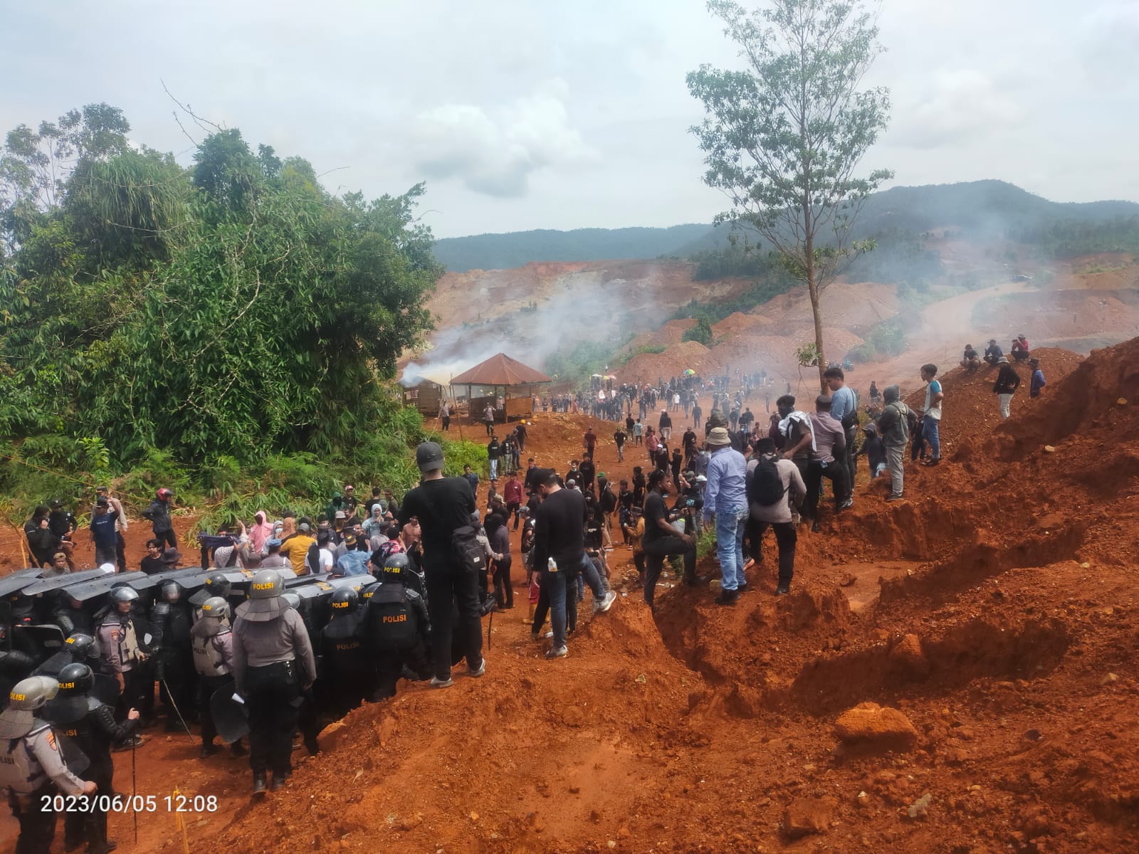 Blok Mandiodo Bergejolak, Unjuk Rasa Menagih Janji PT Antam Tbk di Konut Berakhir Ricuh