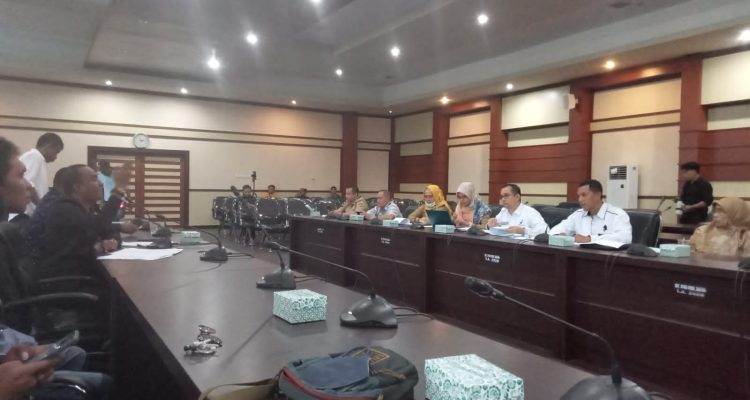 DPRD Sultra Hearing BPOM Kendari Terkait Tindakan Non Prosedural Dalam Penertiban Produk Kosmetik