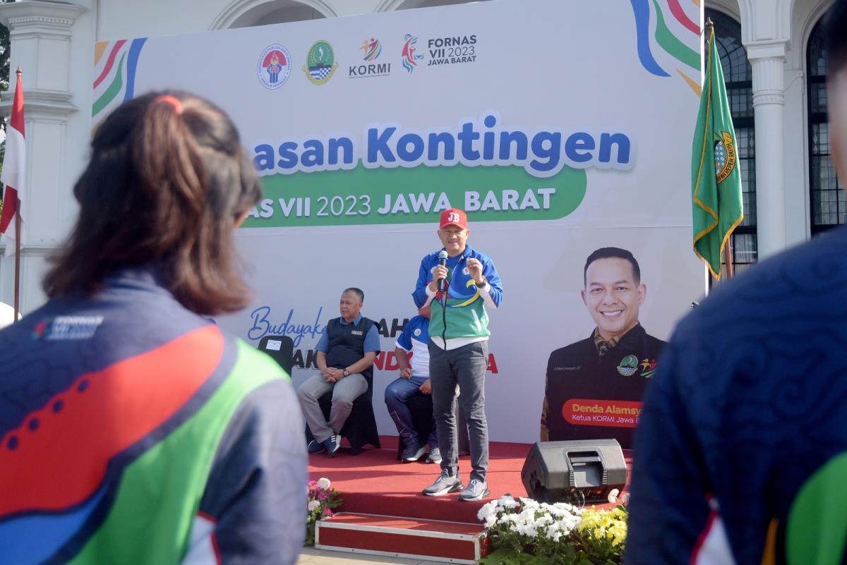 Sekda Setiawan Lepas Kontingen Jabar