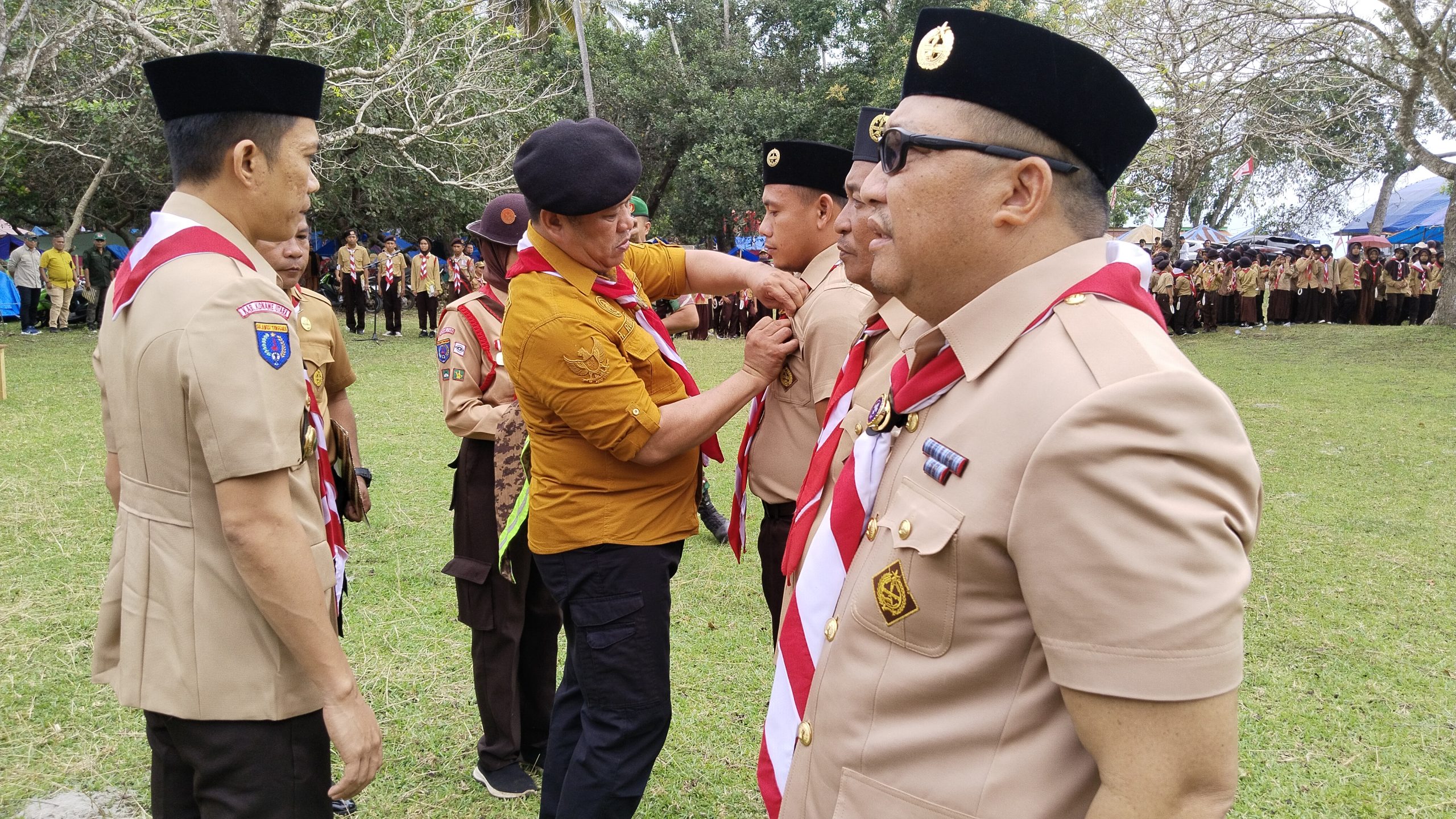 Peringati Hari Pramuka ke 62, Ruksamin Membuka Kemah Bhakti Tingkat Kwarcab Konut di Pantai Taipa