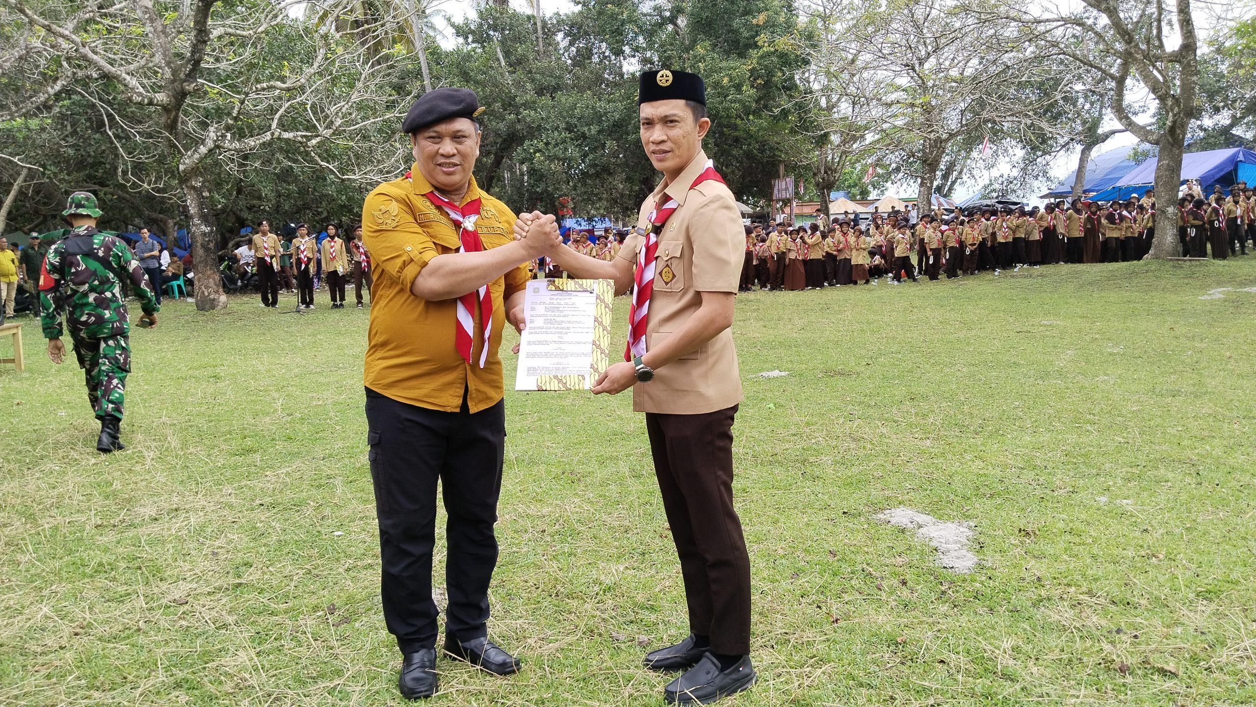 Peringati Hari Pramuka ke 62, Ruksamin Membuka Kemah Bhakti Tingkat Kwarcab Konut di Pantai Taipa