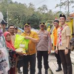 Ruksamin Buka Pasar Murah dan Bagikan 100 Paket Sembako Gratis Di Kecamatan Motui