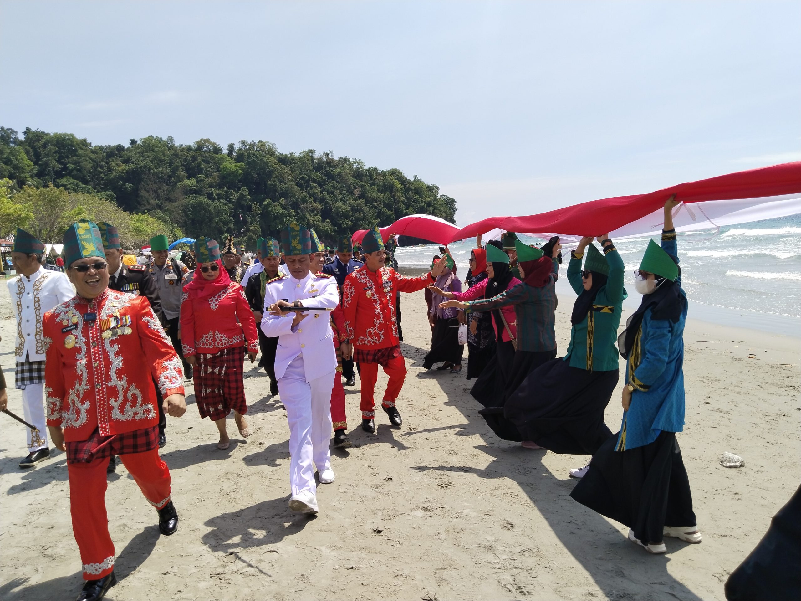 Senior Manajer Muri Sebut Penganugerahan 2 Rekor Dunia di Pantai Taipa Konut Sangat Memenuhi Kriteria