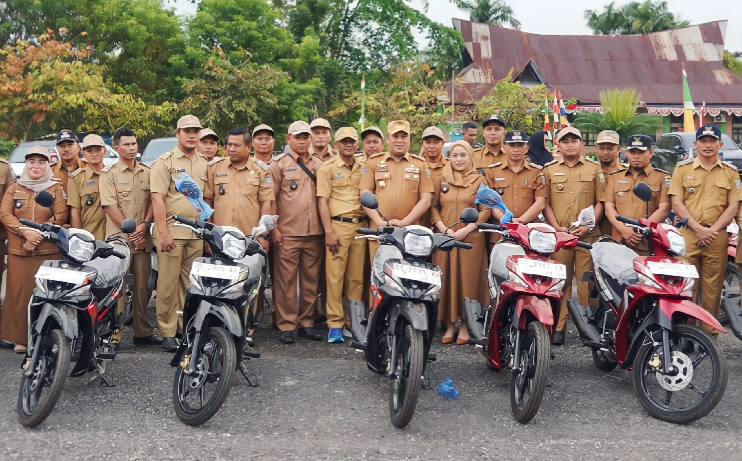 Seluruh Kades Di Konut Dapat Kendaraan Operasional