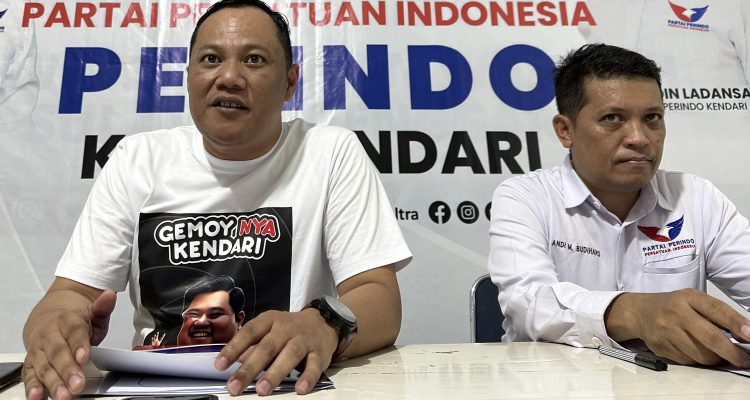 Siap Tarung di Pilwali Kendari, Yudhianto Mahardika Orang Pertama Yang Mengambil Formulir Pendaftaran di Partai Perindo