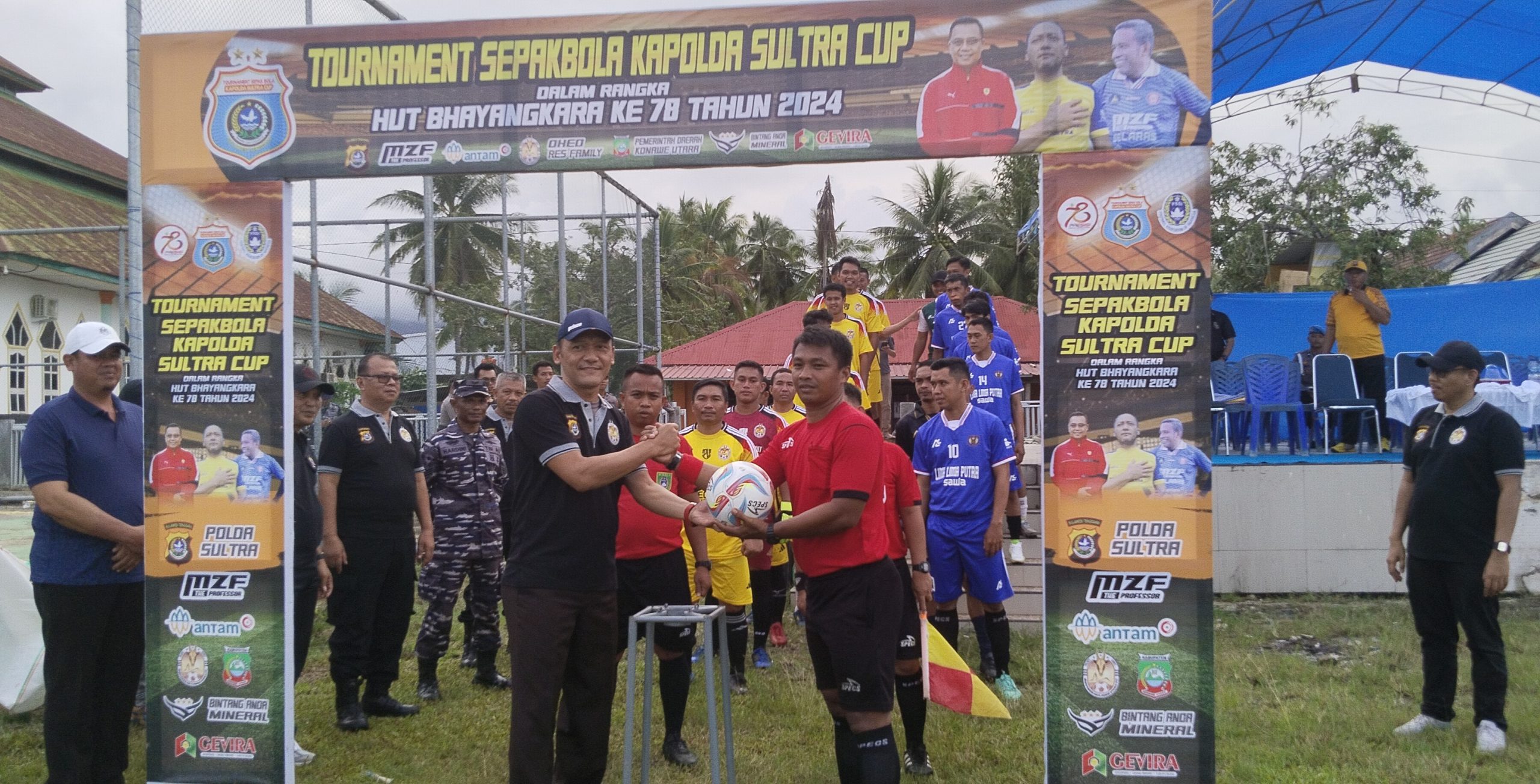 Tendangan Pertama Priyo Utomo ke Gawang Tandai Mulai Bergulirnya Kapolda Sultra Cup 2024 Zona Konawe Utara