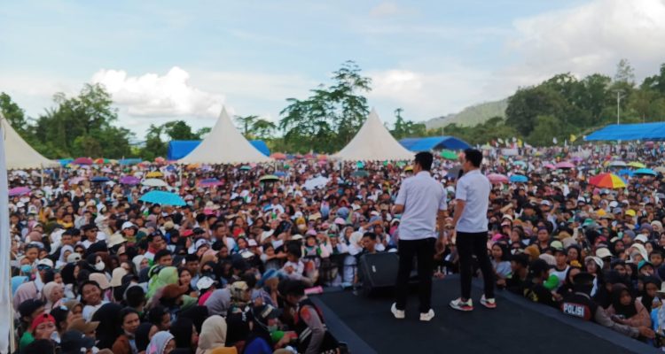 Tak Terbendung, Puluhan Ribu Massa Pendukung Inginkan Kemenangan H Ikbar - H Abuhaera di Pilkada Konut Untuk Lanjutkan Program Konasara