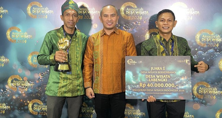 Kementerian Pariwisata dan Ekonomi Kreatif Tetapkan Desa Labengki Konut Juara 1 Desa Wisata Berkembang