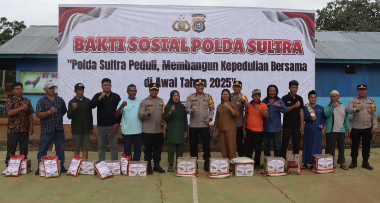 Irjen Pol Dwi Irianto Serahkan 200 Paket Bantuan Sosial Kepada Masyarakat Langgikima