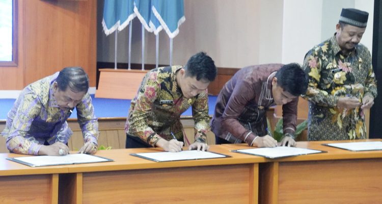 Pemkab Konawe Utara Teken Komitmen Meritokrasi ASN bersama BKN