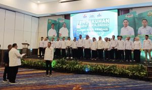 Ketua Kadin Sultra Kukuhkan Pengurus Kadin Kota Kendari Periode 2024-2029