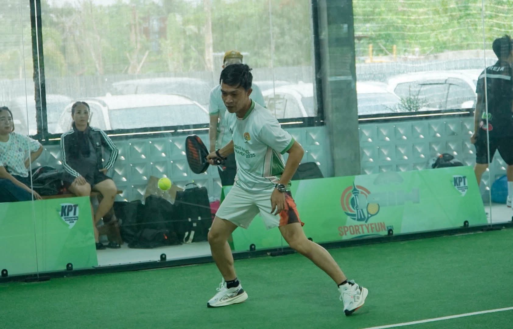 Ikbar Resmi Buka Turnamen Padel Kendari 2025, Dorong Pengembangan Olahraga Baru