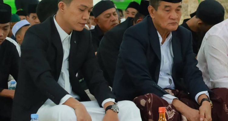 Bupati dan Wakil Bupati Konut Sholat Idul Fitri Bersama Warga, Suasana Khusyuk Penuh Kebersamaan