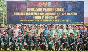 Bangun Negeri dari Desa, TMMD ke-128 di Konut Dimulai dengan Aksi Sosial untuk Warga